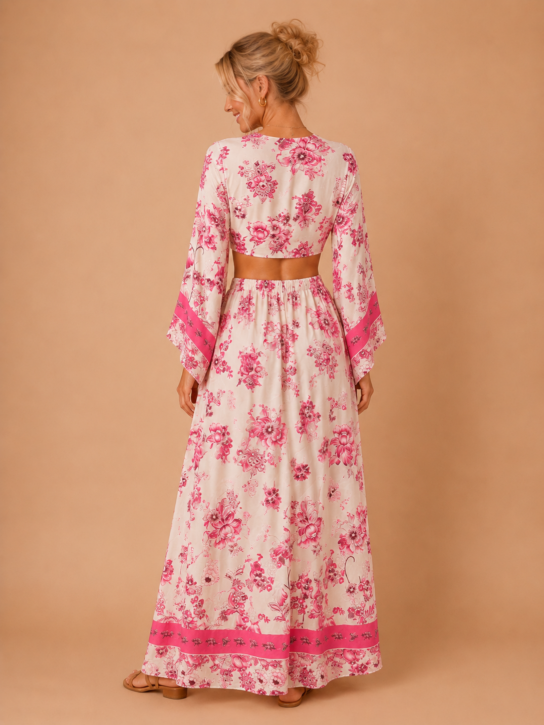 Robe longue ajourée
