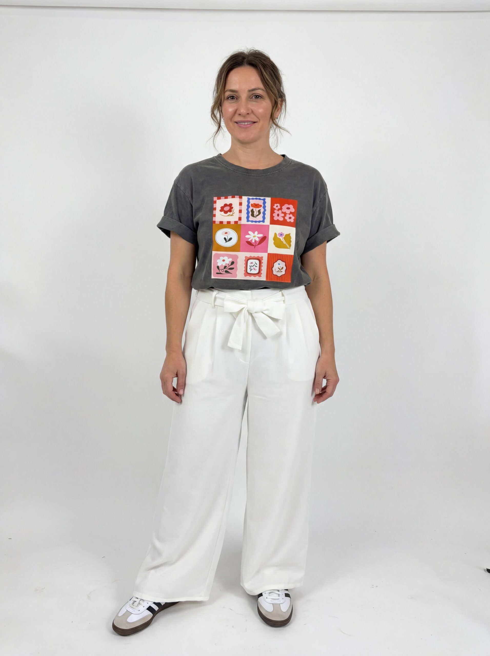 Pantalon ample à noeud blanc Tshirt patchwork