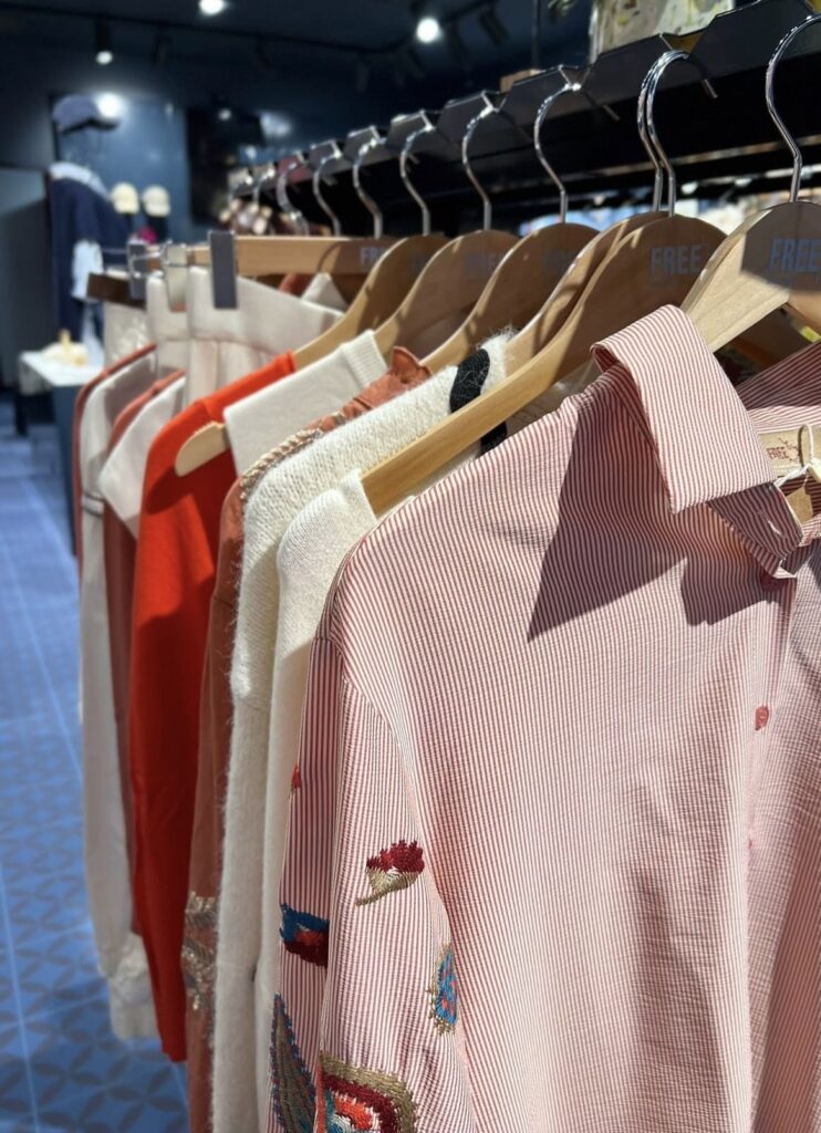 Photo vêtements magasin